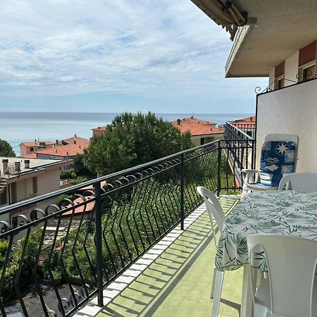 Appartamento Angela Riva Ligure Exterior photo