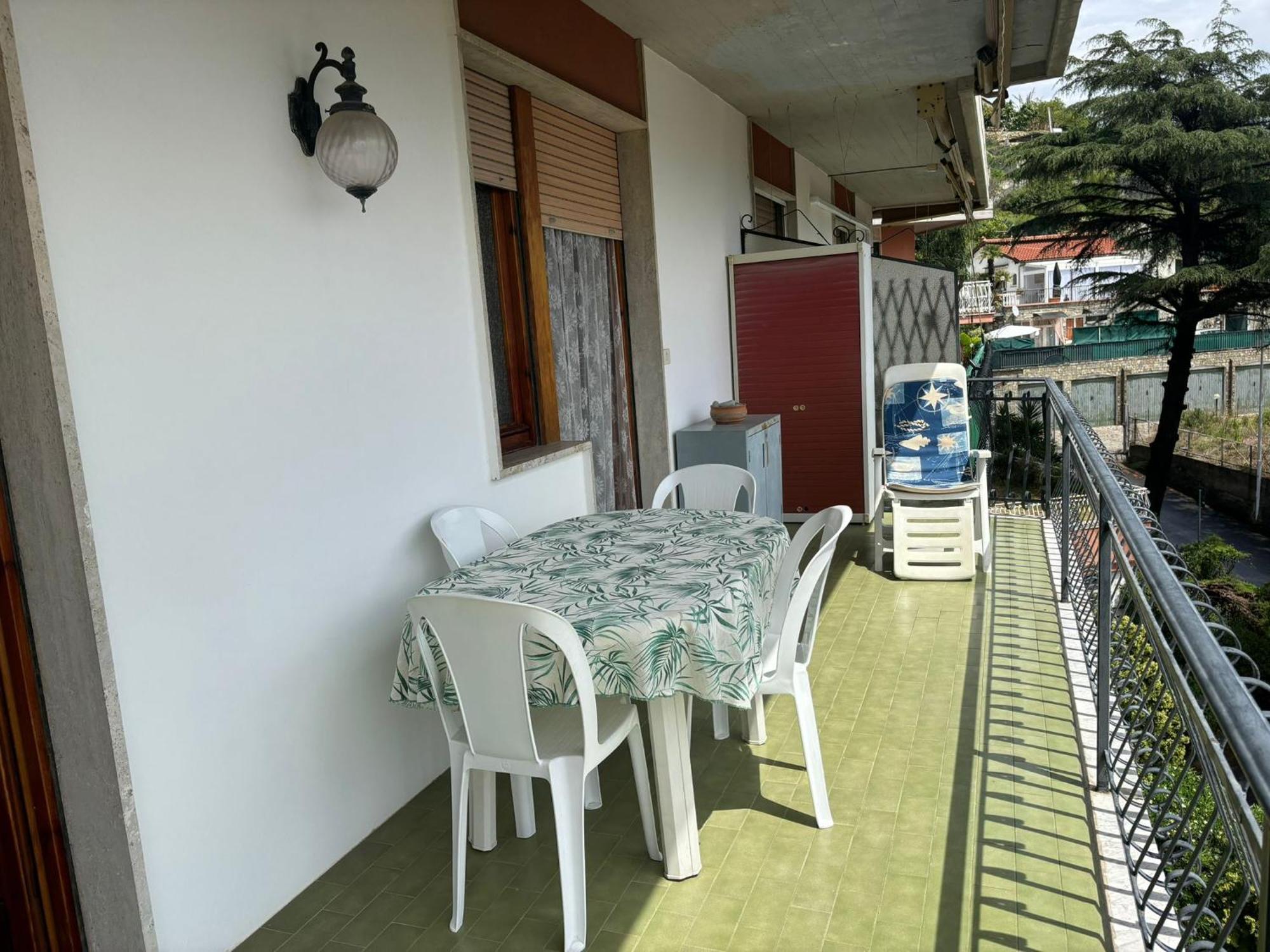 Appartamento Angela Riva Ligure Exterior photo